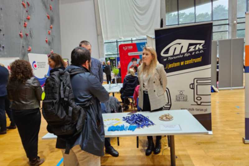 Stoisko MZK w Toruniu na Targach Pracy 15.10.2025